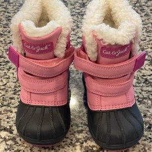 Cat & Jack Toddler girls Denver Winter Boots Size 6